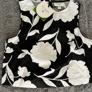 NWT Floral Sleeveless Crop Tank Top